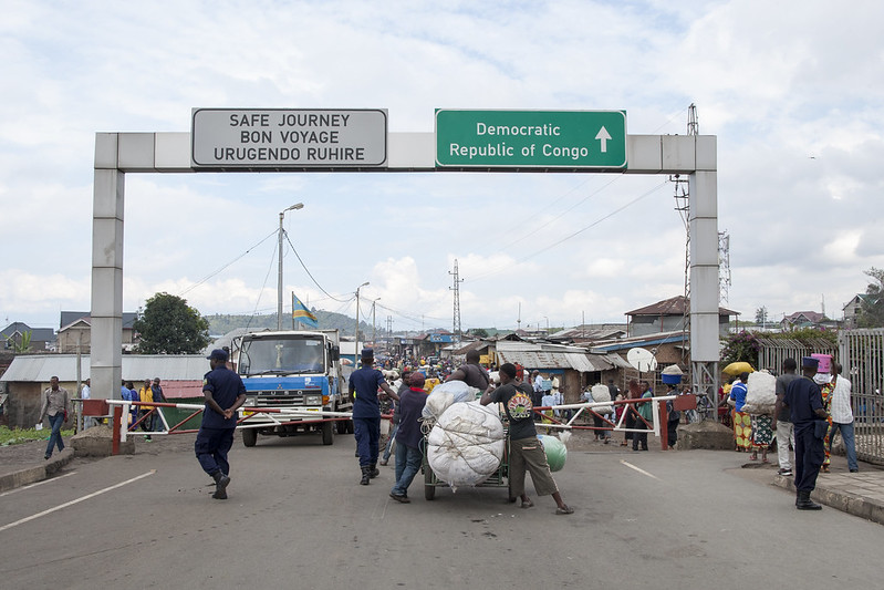 Rwanda roads. Photo: Simone D. McCourtie / World Bank