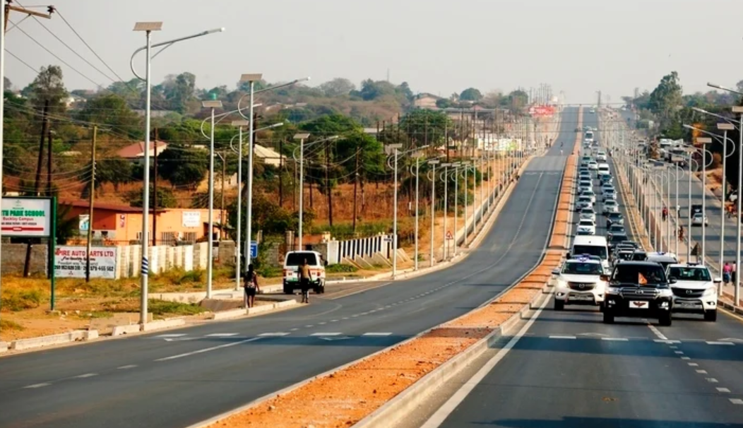 President Edgar Chagwa Lungu passes on Great North Road during the tour of Lusaka Roads under the L-400 Project on Saturday, September 15, 2018. Picture by Salim Henry/State House 2018